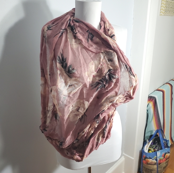 Scarf - Picture 2 of 3